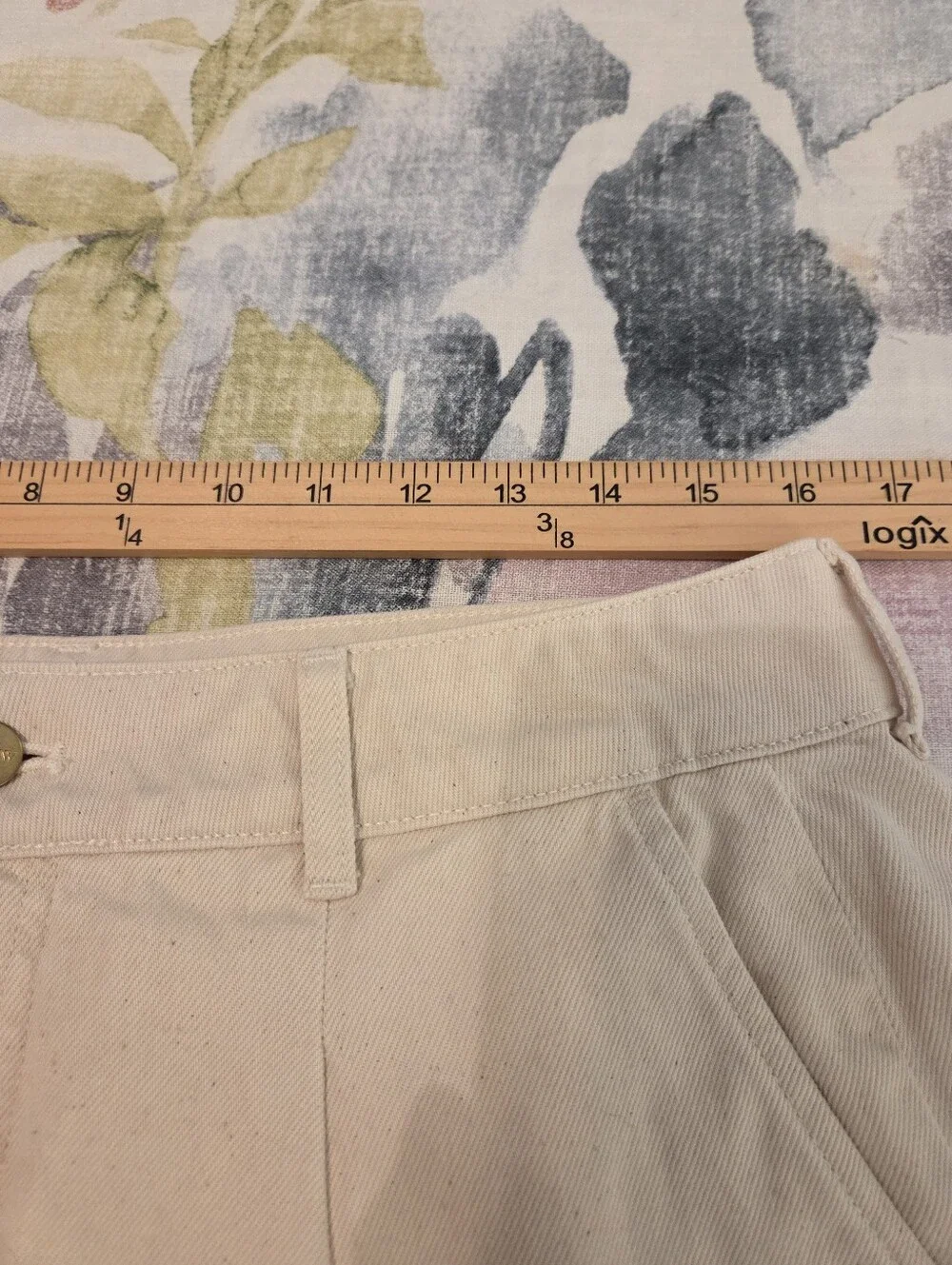 J.CREW Oatmeal Tan Single Pleat Long Pockets Minimalist Denim Shorts Women's 29